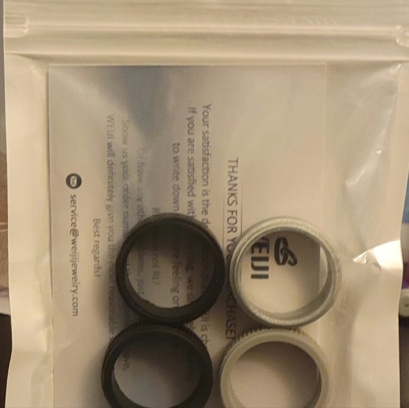 Silicone Wedding Rings for Men - Picture 5 of 6